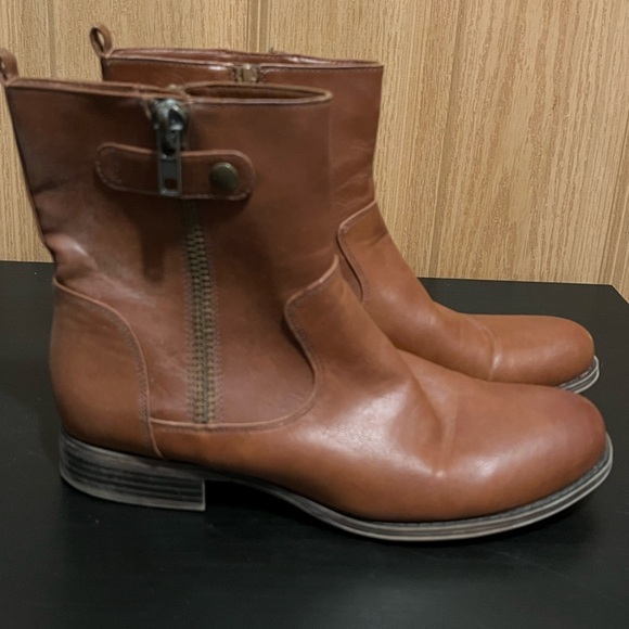 Naturalizer Jacklyn Brown Booties - Picture 3 of 16